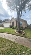 2103 Lakeshore Forest Ct in Missouri City, TX - Building Photo - Building Photo