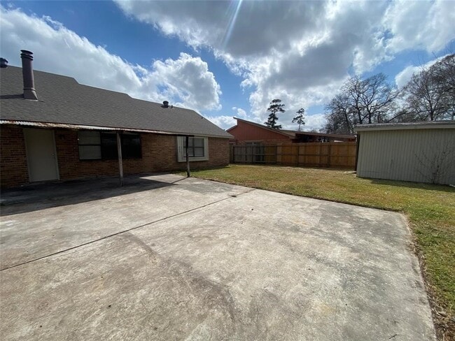 property at 943 Sterling Green Dr S