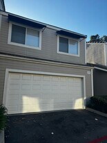 126 E Pearl St in Port Hueneme, CA - Building Photo