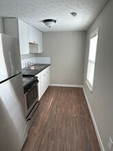 21 1/2 5th St, Unit 21.5 in Roseville, OH - Building Photo - Building Photo