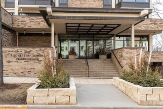 207 5th Ave SW in Rochester, MN - Building Photo - Building Photo