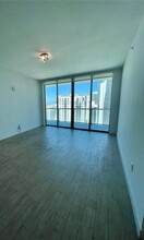 1111 SW 1st Ave, Unit 3522 in Miami, FL - Building Photo - Building Photo