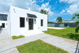 235 NW 39th St in Miami, FL - Building Photo - Building Photo