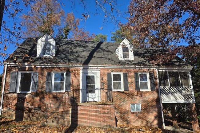 property at 425 Beauregard Ave