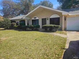 5818 Ventura Ln in Pensacola, FL - Building Photo