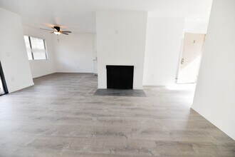 17062 Harbor Bluffs Cir in Huntington Beach, CA - Building Photo - Building Photo