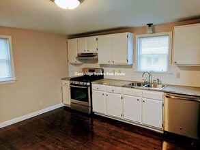 80 Edward St, Unit 2 in Medford, MA - Building Photo - Building Photo