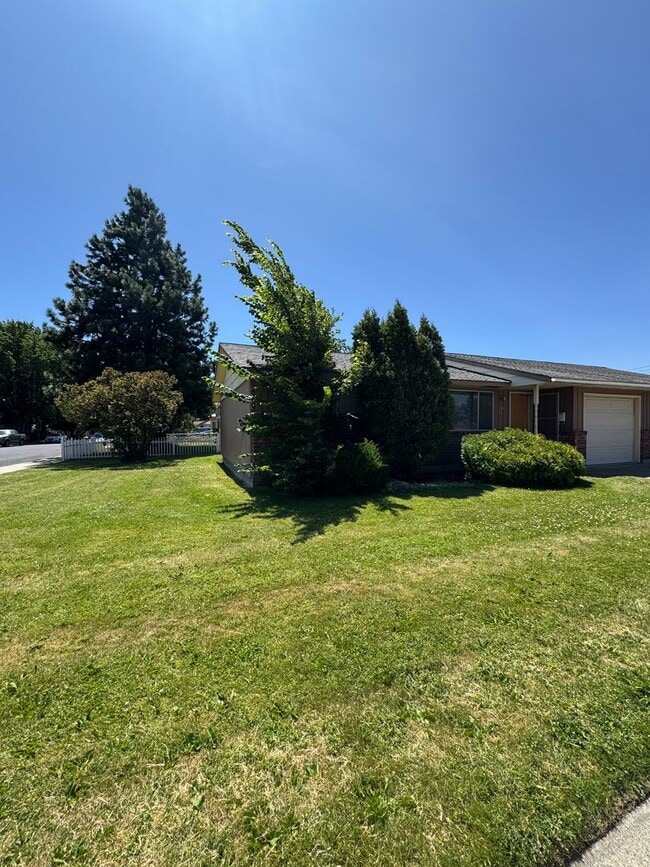 property at 304 E Capitol Ave