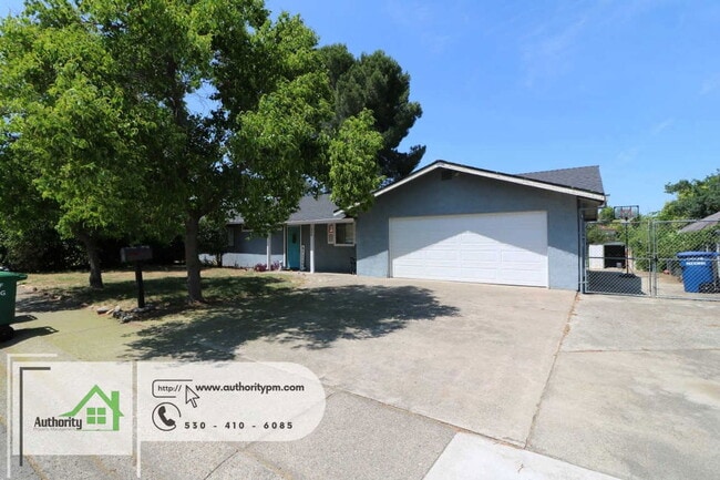 property at 160 Woodcliff Dr
