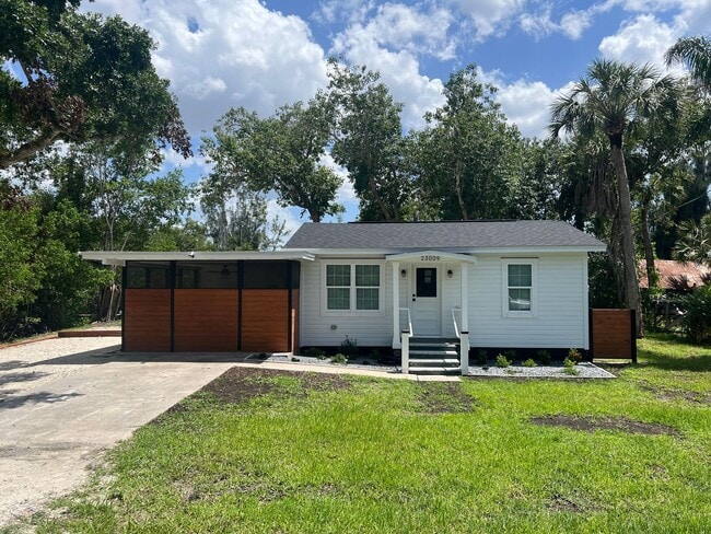 23009 Central Ave in Port Charlotte, FL - Building Photo - Building Photo