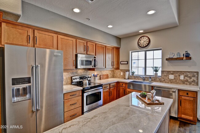 3935 E Rough Rider Rd in Phoenix, AZ - Building Photo - Building Photo