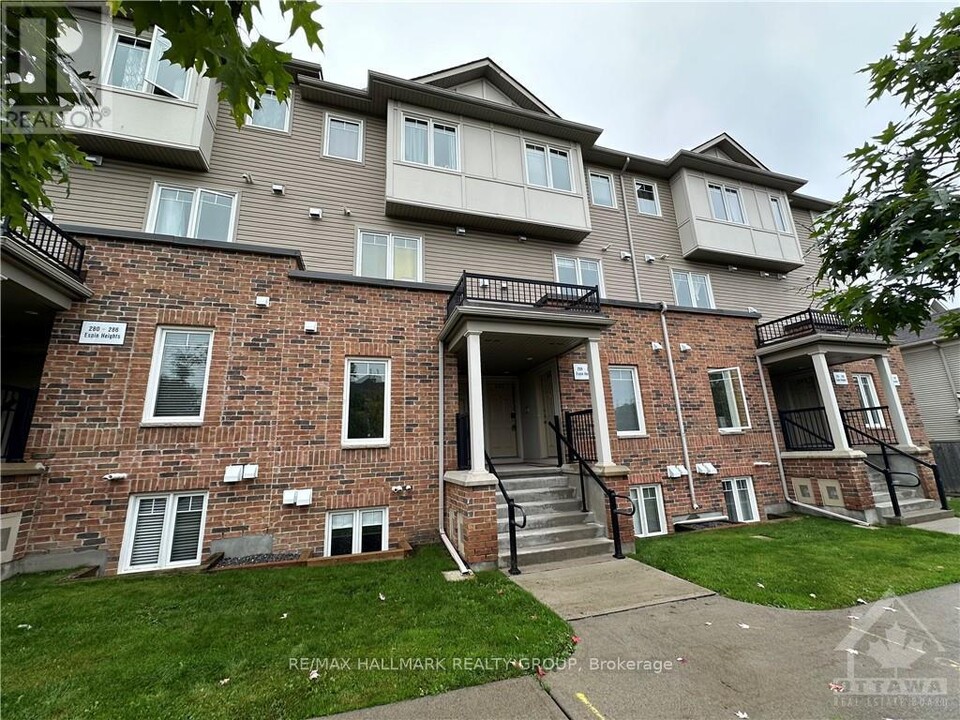 294 Espin Heights in Ottawa, ON - Building Photo