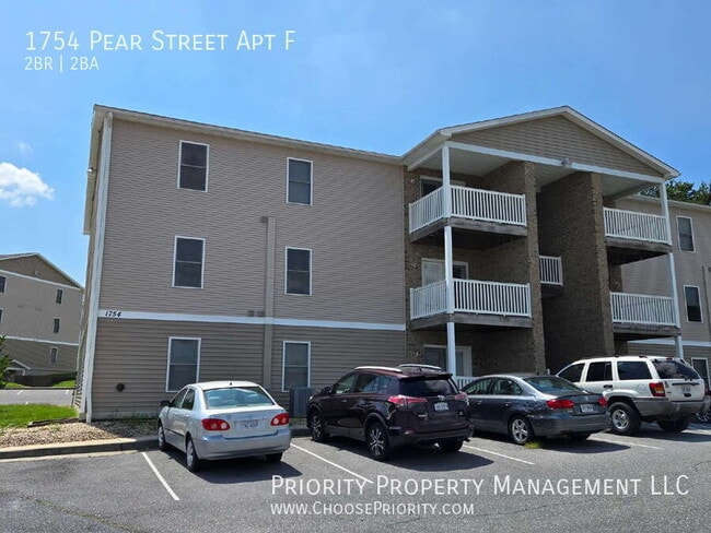 property at 1754 Pear St