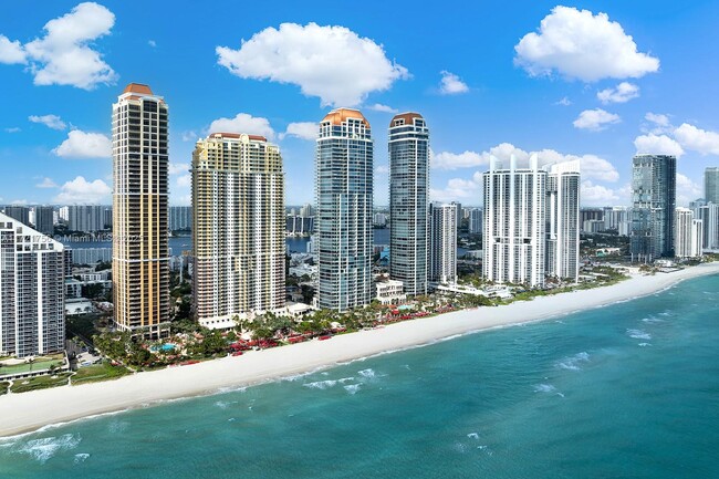 17901 Collins Ave in Sunny Isles Beach, FL - Building Photo - Building Photo