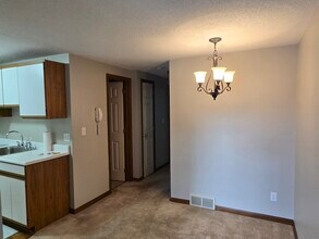 4609 Chestnut Ridge Rd, Unit H in Buffalo, NY - Building Photo - Building Photo