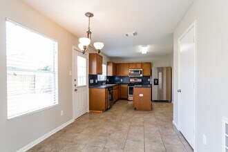 7211 Foxcrest Ln in Humble, TX - Building Photo - Building Photo