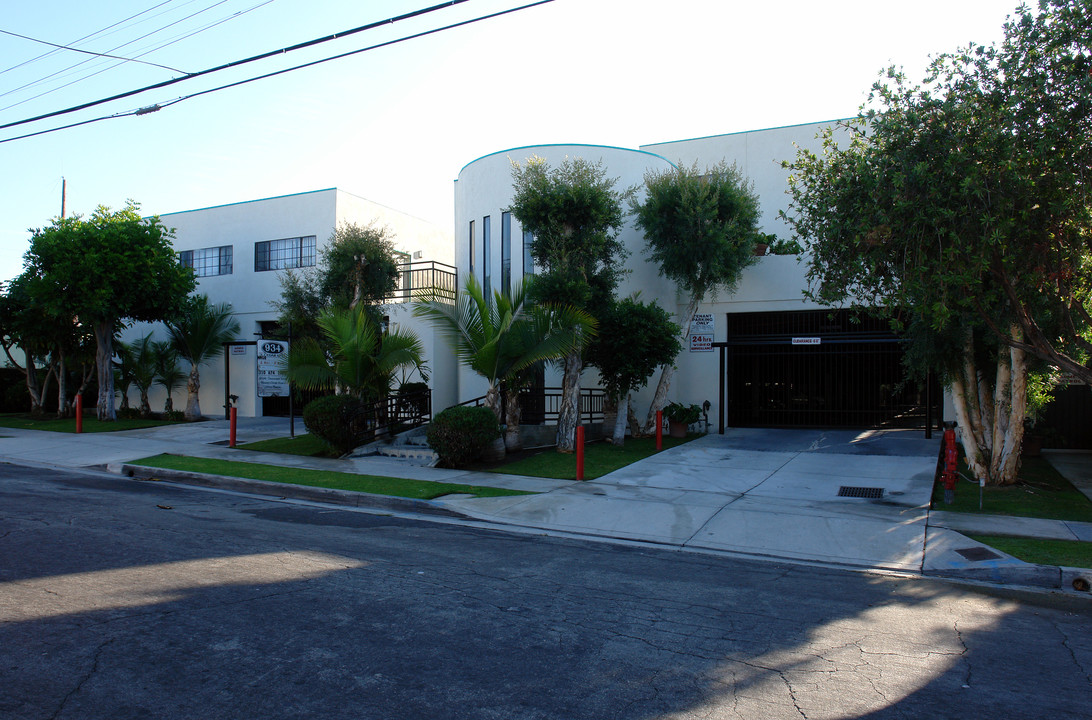 934 N Cedar St in Inglewood, CA - Building Photo