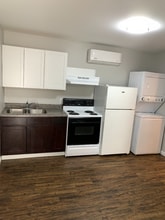 215 N Harrisburg Ave in Gas City, IN - Building Photo - Building Photo