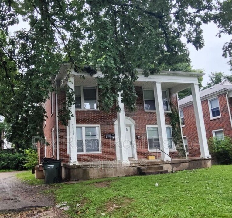 1111 Richmond Ave in Dayton, OH - Building Photo