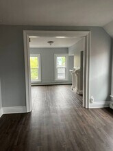 42 Elmwood Ave, Unit UPPER in Buffalo, NY - Building Photo - Building Photo