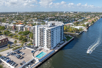 The Warwick Condominium in Fort Lauderdale, FL - Building Photo - Building Photo