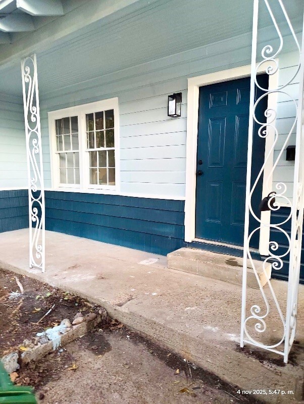 130 E Witcher Ln in Houston, TX - Building Photo - Building Photo