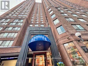 633-1633 Bay St. in Toronto, ON - Building Photo - Building Photo