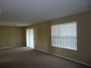 936 Hathaway Dr in Trenton, OH - Building Photo - Building Photo