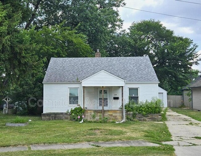 property at 110 N Lake Park Ave