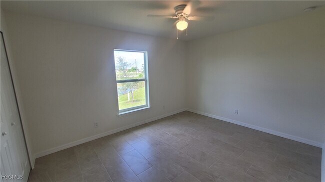 4016 NE 12th Ct in Cape Coral, FL - Building Photo - Building Photo