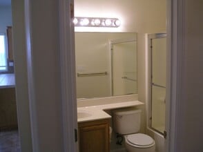 320 Bettencourt Dr in Roseville, CA - Building Photo - Building Photo