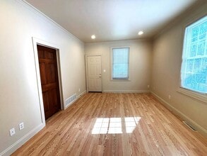 2239 Ridgemont Rd in Grosse Pointe Woods, MI - Building Photo - Building Photo