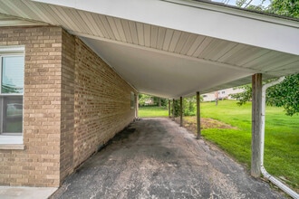 21 Norton Dr in Lemont, IL - Building Photo - Building Photo