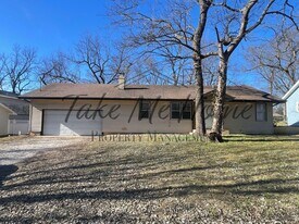 3215 S Franklin Ave in Springfield, MO - Building Photo