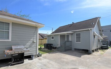 6903 Palestine St in Houston, TX - Building Photo - Building Photo