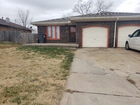 3117 S Pinecrest St in Wichita, KS - Building Photo