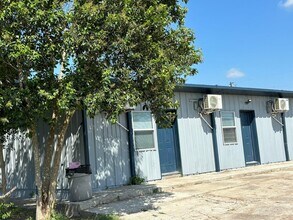 1627 FM351 in Beeville, TX - Building Photo - Building Photo