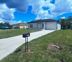 2507 34th St SW in Lehigh Acres, FL - Building Photo - Building Photo