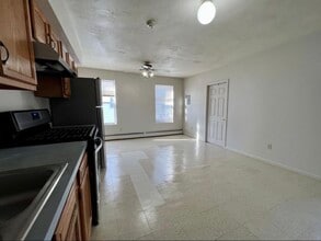 1 Winter St in Lincoln, RI - Building Photo - Building Photo