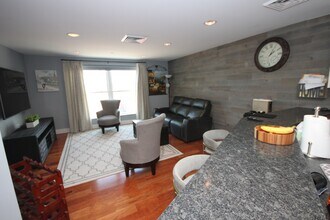 25 High St in Portland, ME - Foto de edificio - Building Photo