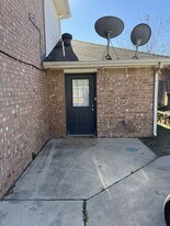 7802 Downe Dr in White Settlement, TX - Building Photo