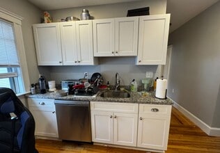 74 Frederick Ave in Medford, MA - Foto de edificio - Building Photo