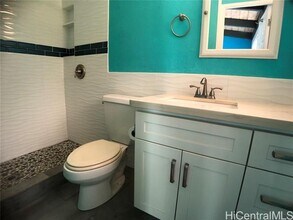1335 Manu Aloha St in Kailua, HI - Building Photo - Building Photo