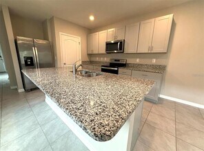 324 Charles Dr in DeLand, FL - Building Photo - Building Photo