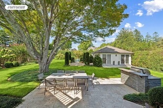 55 Rogers Ave in Southampton, NY - Building Photo - Building Photo