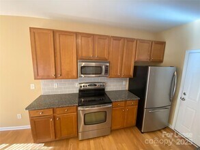 1042 Kensrowe Ln in Stallings, NC - Building Photo - Building Photo