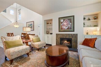 4933 Bering St NW in Gig Harbor, WA - Building Photo - Building Photo