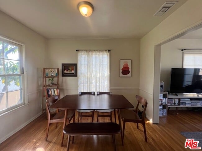1721 Glendon Ave in Los Angeles, CA - Building Photo - Building Photo