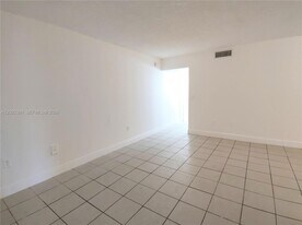 1265 W 24th St in Hialeah, FL - Building Photo