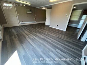 411 US-4-Unit -3 in Enfield, NH - Foto de edificio - Building Photo